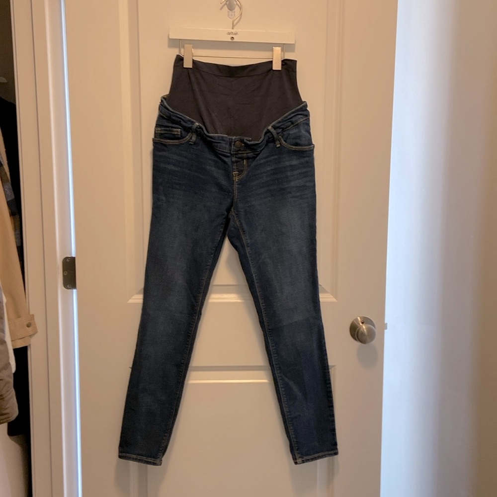 Old Navy maternity Rockstar jeans